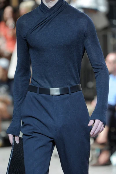 Look 26